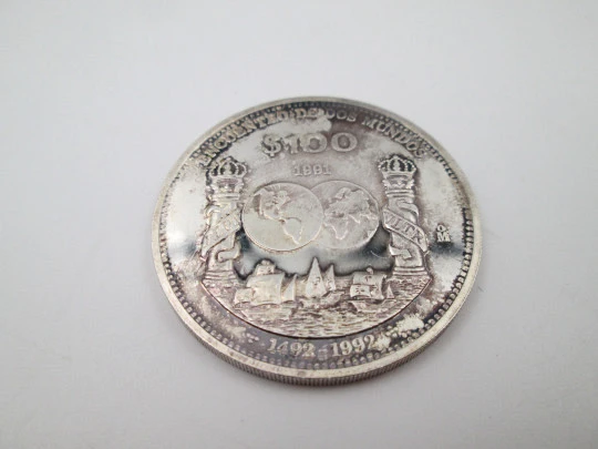 100 pesos United Mexican States coin. Meeting of two worlds. 925 sterling silver. 1991