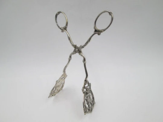 Cake pie scissor serving tongs. Sterling silver. Dancers openwork scene. Europe. 1930's