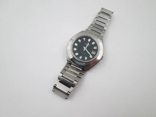 Citizen. Stainless steel. Automatic. Calendar. Bracelet. Blue dial. Japan. 1960's