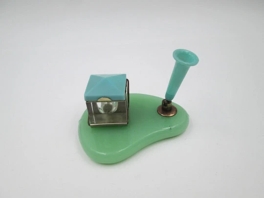 Desk table pen stand with inkwell. Green resin and plastic. Bitone metal. Europe. 1960's