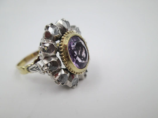 Elizabethan ring. 18k gold and silver. Diamonds and amethyst. 19th century