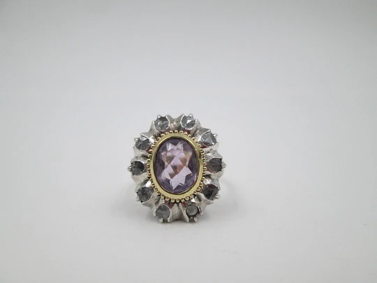 Elizabethan ring. 18k gold and silver. Diamonds and amethyst. 19th century