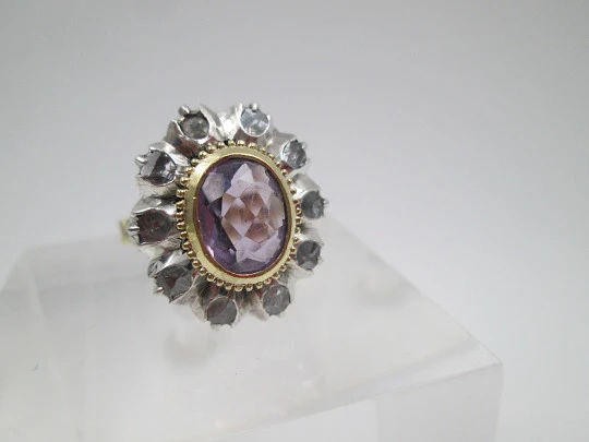 Elizabethan ring. 18k gold and silver. Diamonds and amethyst. 19th century