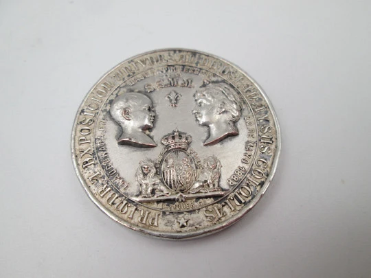 First Universal Exhibition of Spain and its Colonies medal. Silver copper. High relief. 1888