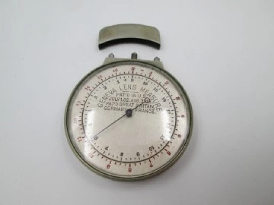 Geneva lens measure. Nickel-plated metal. 1920's. Swiss made