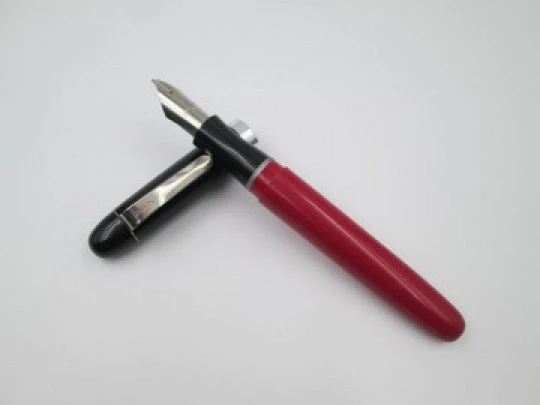 Huge Lylly "fountain pen" ballpoint. Bicolour plastic & silver metal. Italy. 1980's