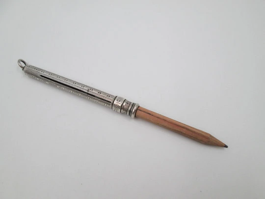 Sampson Mordan extendable pencil. Sterling silver. Waves, lines and circles. 1910's