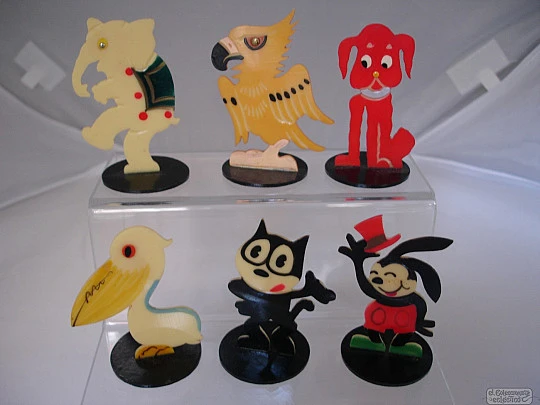 Six table place card holders. Colours resin. 1950's. Animals