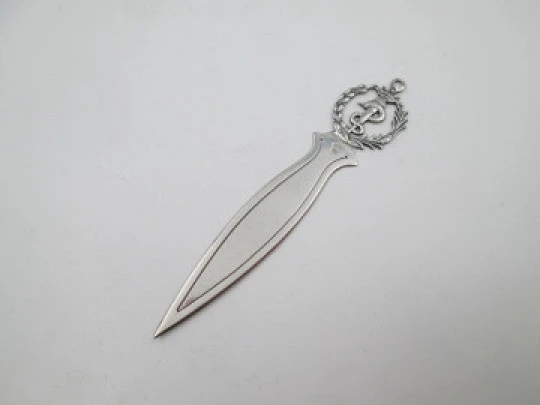 Sterling silver bookmark. Openwork pharmacy caduceus motif. Leaf wreath. 1990's. Spain