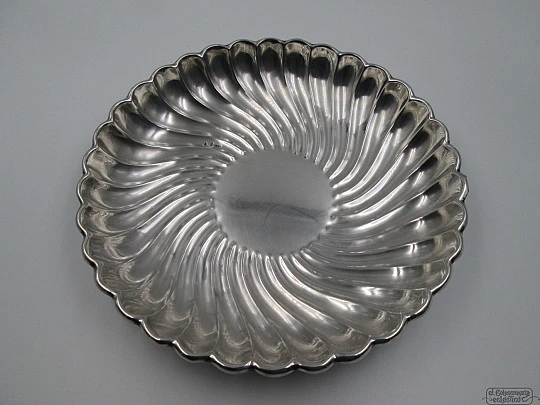 Sterling silver centerpiece. 1970's. Spain. Ribbed design