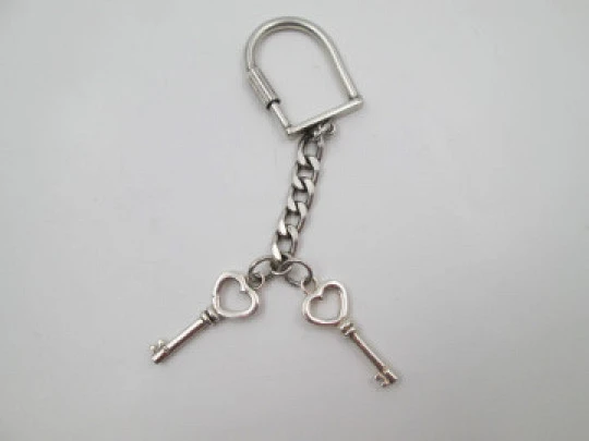 Sterling silver unisex keychain. Keys with hearts. Chain and hitch. 1980's. Spain