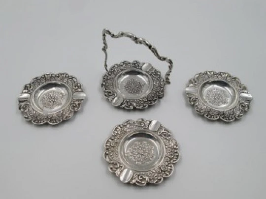 Three ashtray with stand. 925 sterling silver. Floral motifs. 1980's. Spain