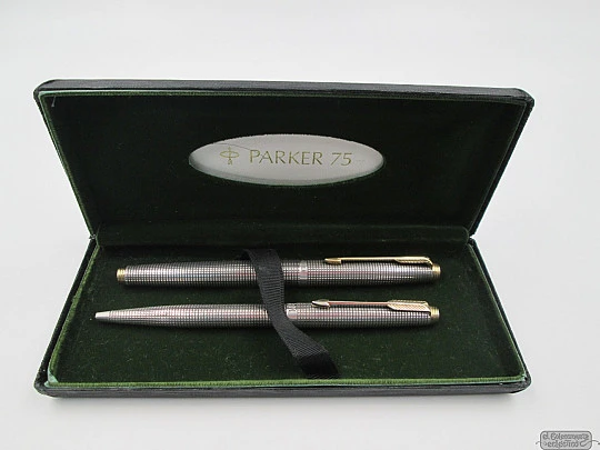 Writing set Parker 75 Cisele. Sterling silver & gold plated. 1970's. 14K